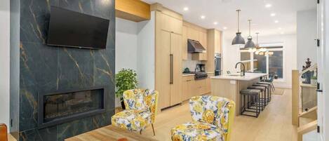 TV, fireplace, offices