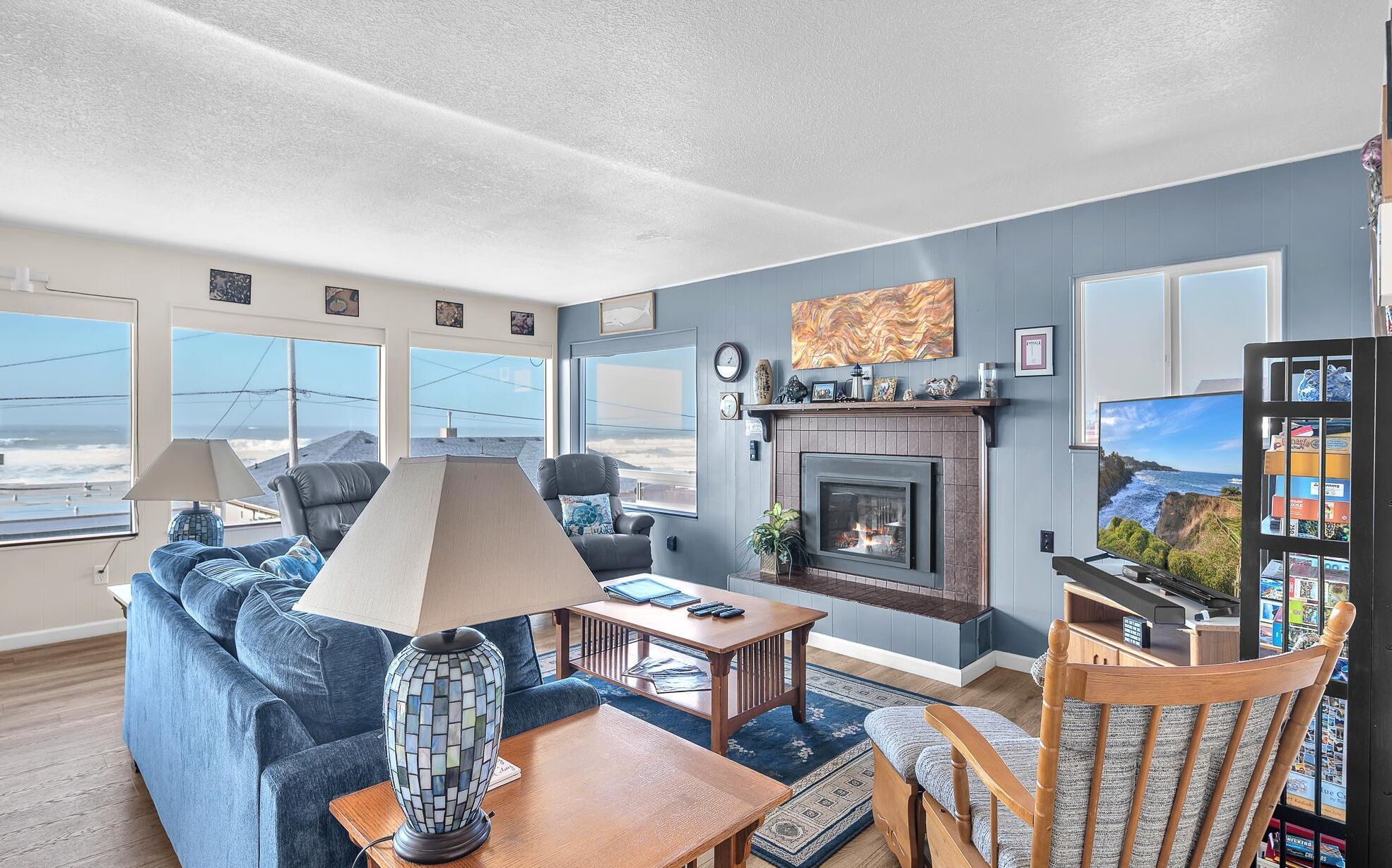 TV, fireplace, DVD player