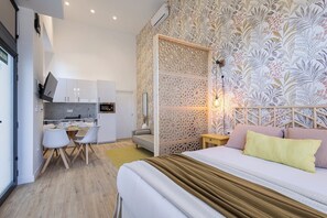 Iron/ironing board, free WiFi, bed sheets - VLC Host - Valldigna (Valencia)