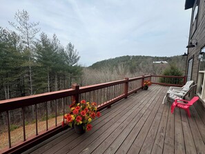 Terrace/patio - Stunning Modern Cabin • Rooftop Terrace • 3 Balcony Levels • Game Room • River! (Copperhill)