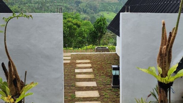 Gambar tidak terklasifikasi, 1 dari 45, tombol