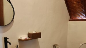 Gambar tidak terklasifikasi, 3 dari 45, tombol