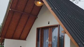 Deluxe-villa - balkon - udsigt til gårdsplads | Udvendig detalje