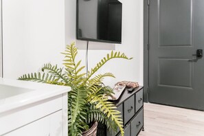 Interior - Discover NYC in stylish Studio-25 mins to NYC (West New York)