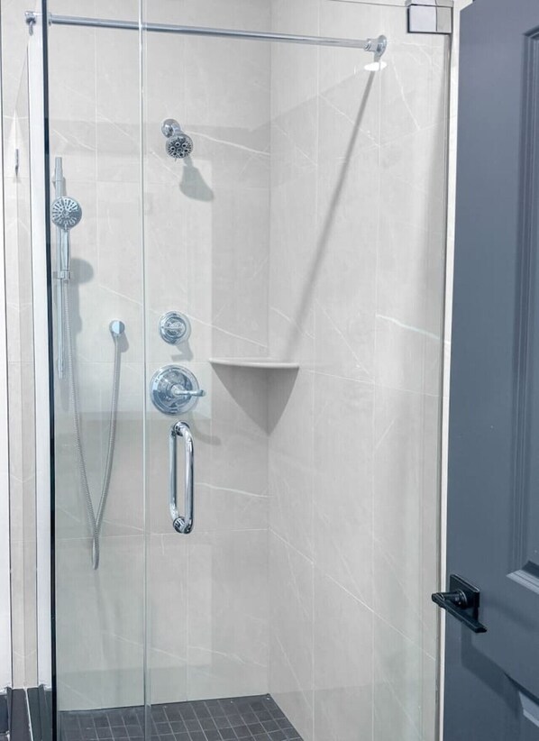 Shower, hair dryer - City excitement -Studio 20 Minutes to (42st) NYC (West New York)