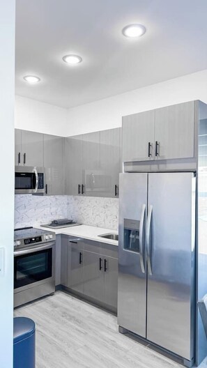 Unclassified image, 3 of 14, button - Stylish Studio Apt-Outside NYC (West New York)
