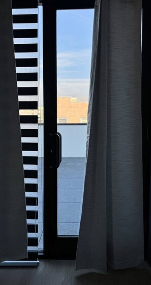 Interior - Stylish Studio Apt-Outside NYC (West New York)