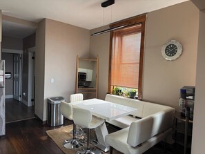 تناول الطعام