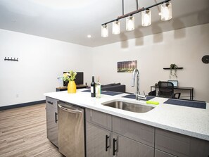 Interior - Great Location-20 Mins to NYC-Free Indoor Parking (West New York)