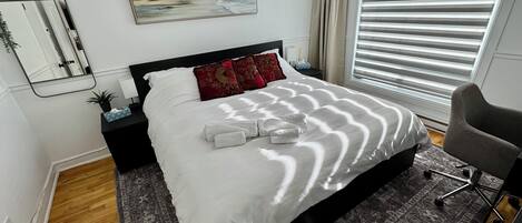 2 Schlafzimmer, Schreibtisch, Bügeleisen/Bügelbrett, kostenloses WLAN