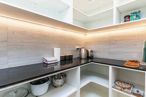 Interior - Remarkable Cross Road Retreat (Jacks Point)