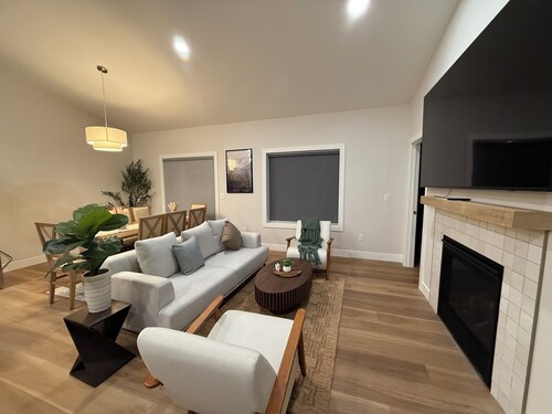Modern and comfy townhome in Champaign Urbana