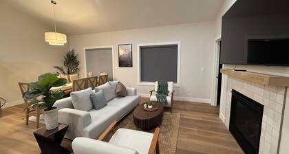 Modern and comfy townhome in Champaign Urbana
