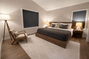 Tabla de planchar con plancha, wifi y ropa de cama 