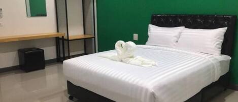 Standard Double Room | Desk, free WiFi