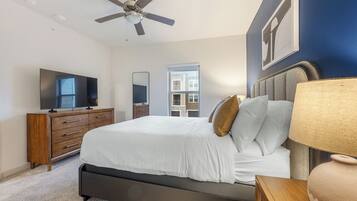 1 bedroom, individually decorated, individually furnished, desk