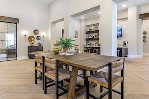 Lobby - Landing Near Historic Downtown Buda (Buda)