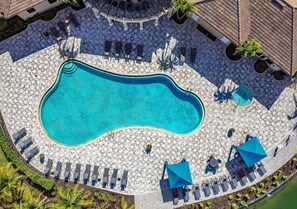 Outdoor pool - Landing Furnished Apartments - Fort Myers - Heritage Palms (Fort Myers)