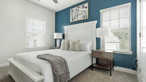 Apartment (2 Bedrooms) | 3 bedrooms, individually decorated, individually furnished, desk