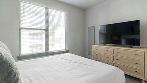 Interior - Landing Apartments Near Eldridge/West Oaks (Houston)