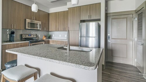 Landing Apartments Near Eldridge/West Oaks