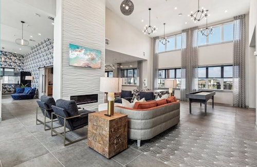 Landing Apartments near Navarro ISD