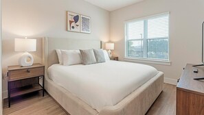 Apartment (2 Bedrooms) | Interior - Landing Beautiful 1bd, Gym, Pool (Seguin)