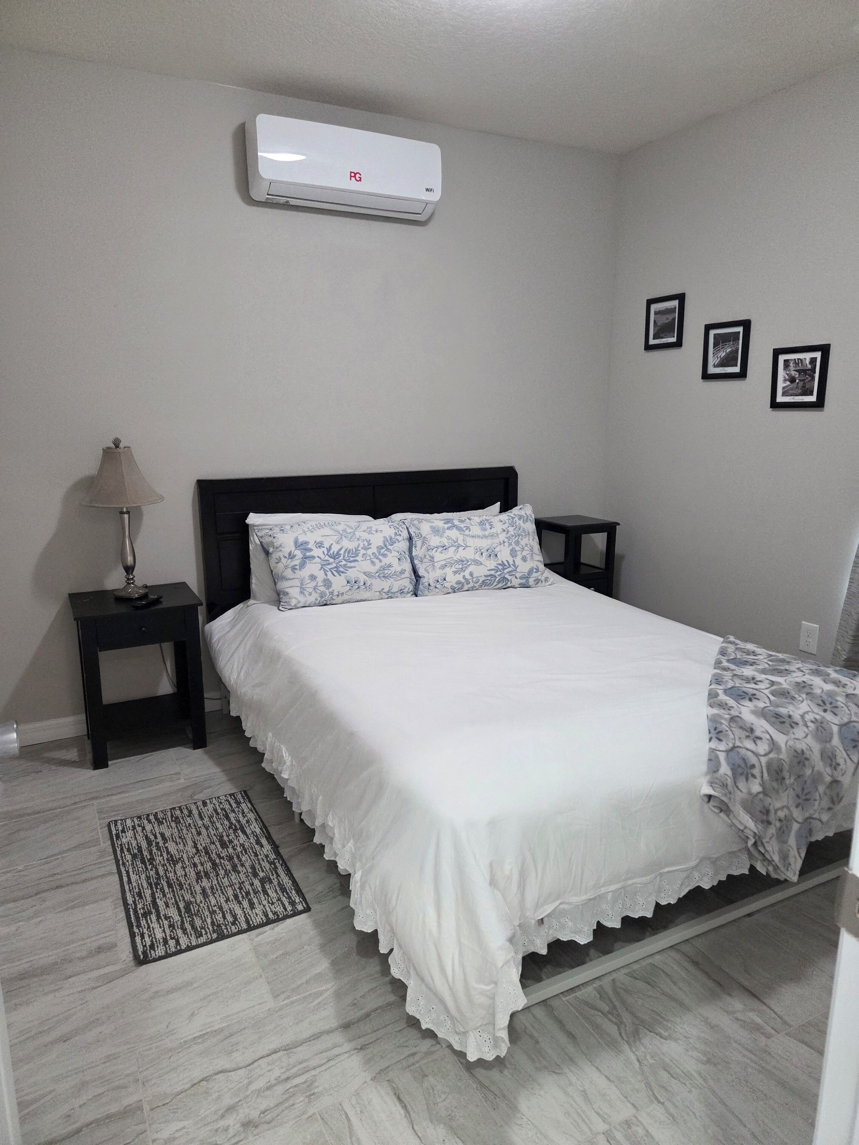 Fer et planche à repasser, Wi-Fi, draps fournis