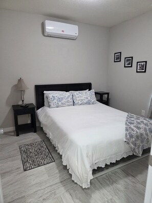 Fer et planche à repasser, Wi-Fi, draps fournis