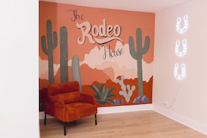 Interior - Fully Renovated - 3 Bedroom House, Large backyard for pets! (Mesquite)