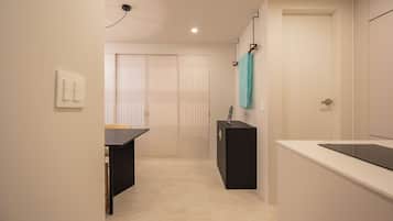 In-room safe, free WiFi