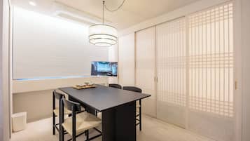 In-room safe, free WiFi