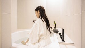 Unclassified image, 5 of 94, button - Yul Hotel (Seoul)
