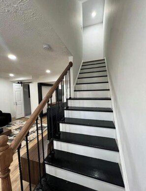Interior - Chic+Modern 4br 3 floors Gem - Near Andrews AFB & DC (Camp Springs)