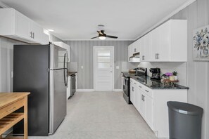 Fridge, microwave, oven, stovetop - Bright & Renovated 3BR Close to Downtown (Cayce)