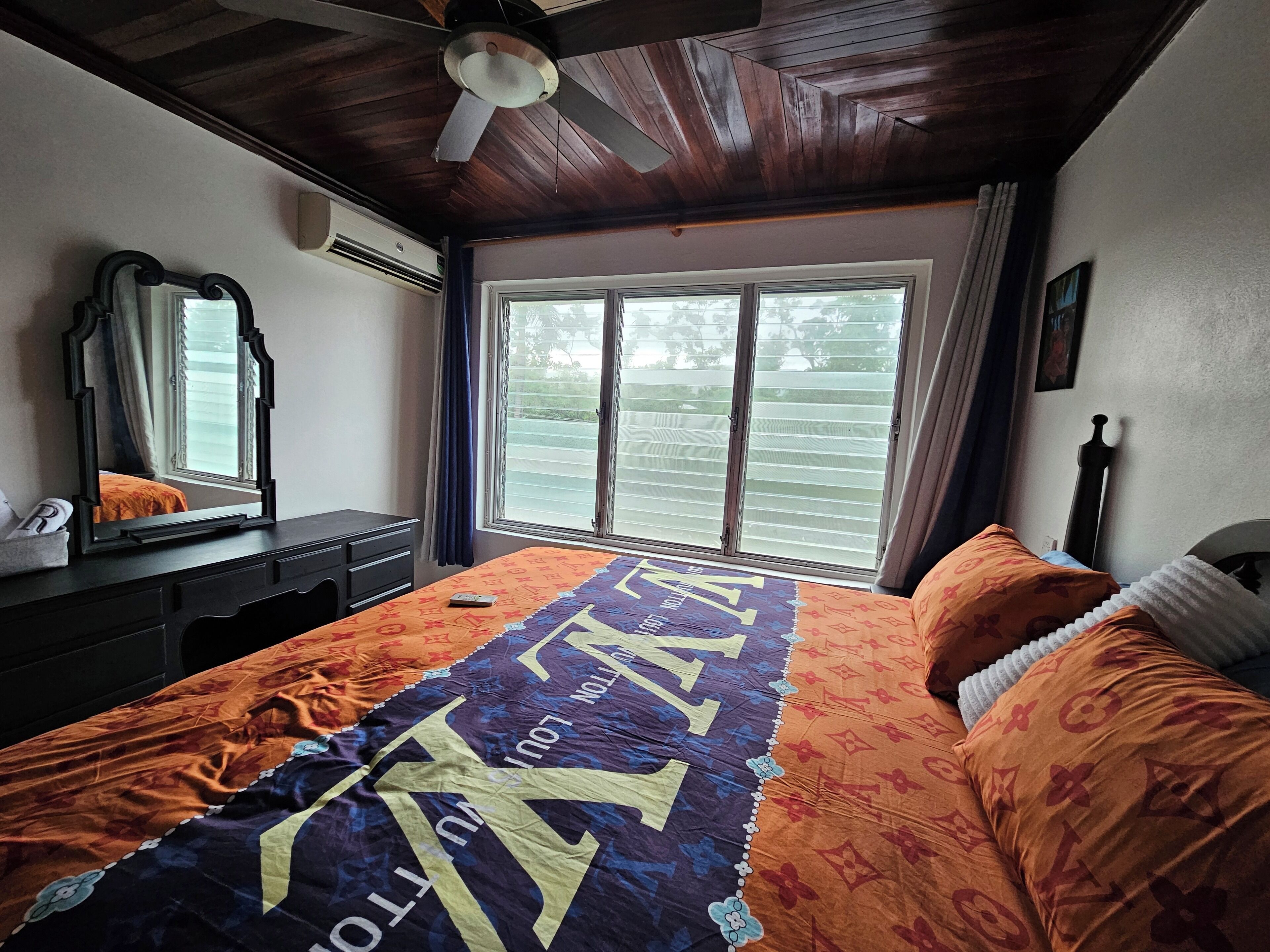 2 chambres, Wi-Fi gratuit, draps fournis