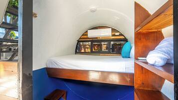 Cylindrical Room with Shared Bathroom | Free WiFi