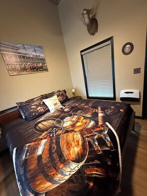 Tabla de planchar con plancha, wifi y ropa de cama 