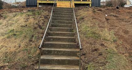 1 Bedroom Bourbon House on the Hill