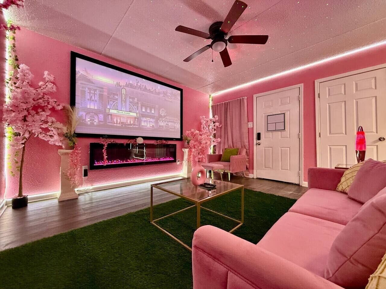 Smart-TV, Kamin, Videospiele, Stereoanlage