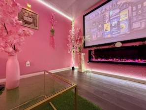 Interior - Pink Palace Cinema Oasis•Cozy Extravaganza•Beach (Gulfport)