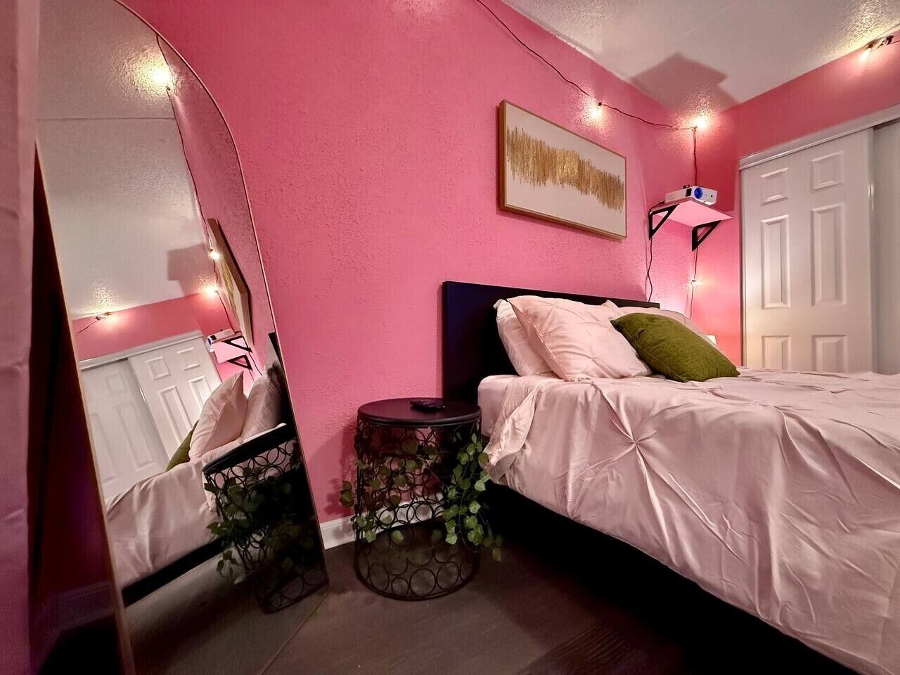 2 Schlafzimmer, Schreibtisch, Bügeleisen/Bügelbrett, kostenloses WLAN