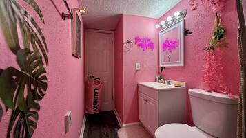 Hair dryer, towels, toilet paper