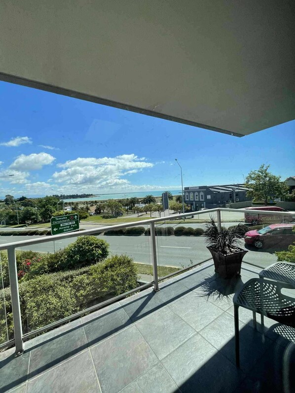 Property grounds - ‘Jupiter’ Bayview Town Centre 3 Bedroom Apartment (Timaru)