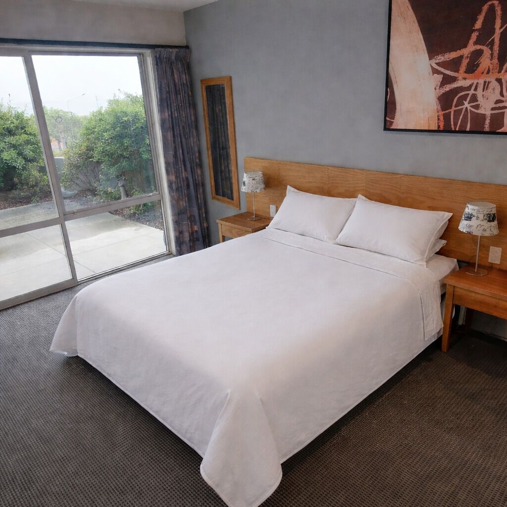 Desk, free WiFi, bed sheets