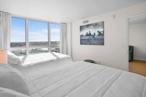 Ferros/tábuas de passar roupa, Wi-Fi, roupa de cama