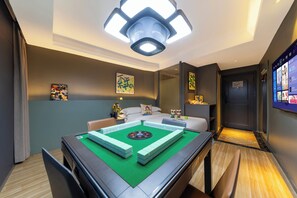 Club Double Room | Desk, laptop workspace, blackout drapes, soundproofing - Andy International Hotel Shenzhen (Shenzhen)