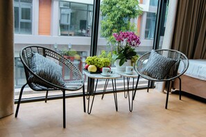 Desk, free WiFi - Paradise Bay Hotel (Van Giang)