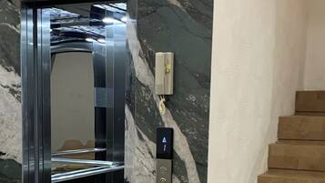 Televisión de pantalla plana