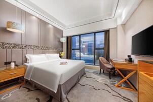 Luxury Double Room, City View | Desk, laptop workspace, blackout drapes, soundproofing